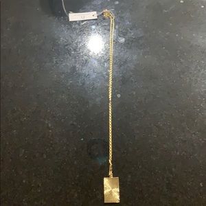 Uncommon James Queens Necklace in Gold